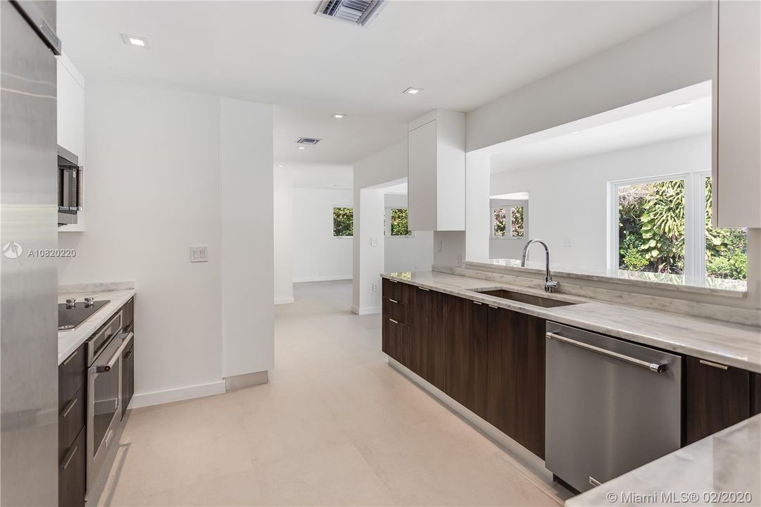 Recently Rented: $8,700 (4 beds, 3 baths, 3064 Square Feet)