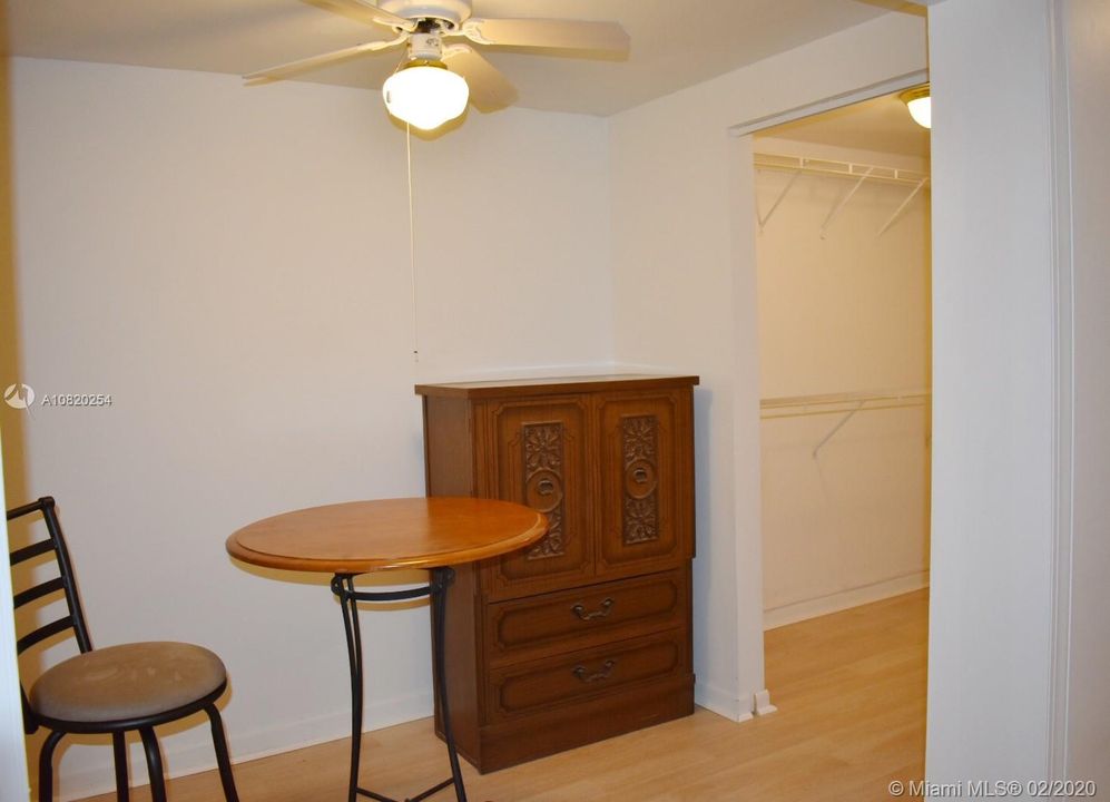 Recently Rented: $900 (1 beds, 1 baths, 1814 Square Feet)