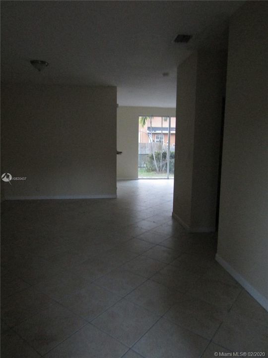 Recientemente alquilado: $1,450 (3 camas, 2 baños, 1344 Pies cuadrados)