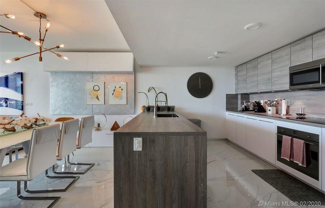 Recently Sold: $679,000 (3 beds, 2 baths, 1705 Square Feet)