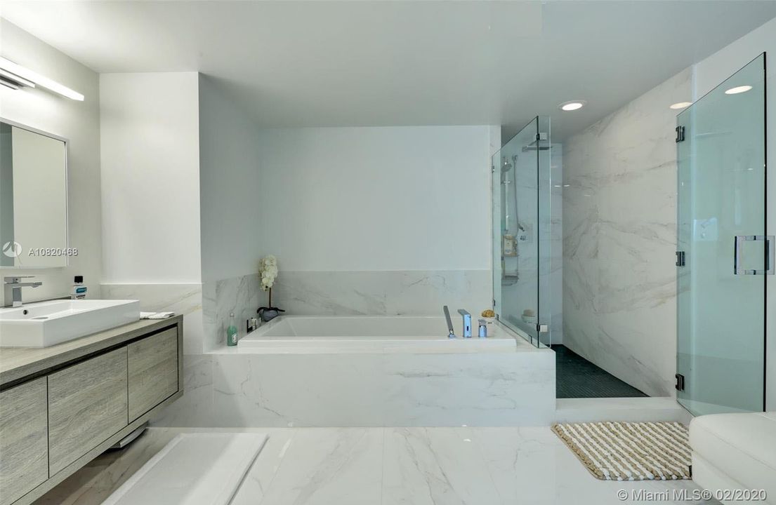 Recently Sold: $679,000 (3 beds, 2 baths, 1705 Square Feet)