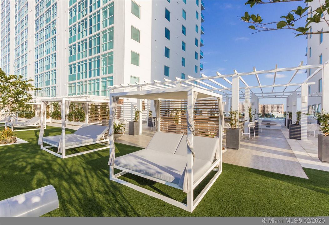 Recently Sold: $679,000 (3 beds, 2 baths, 1705 Square Feet)