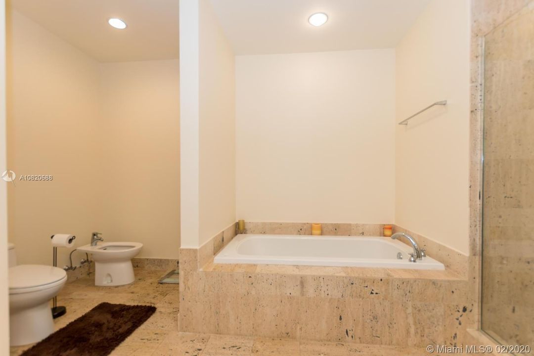 最近租的: $3,000 (2 贝兹, 2 浴室, 1735 平方英尺)