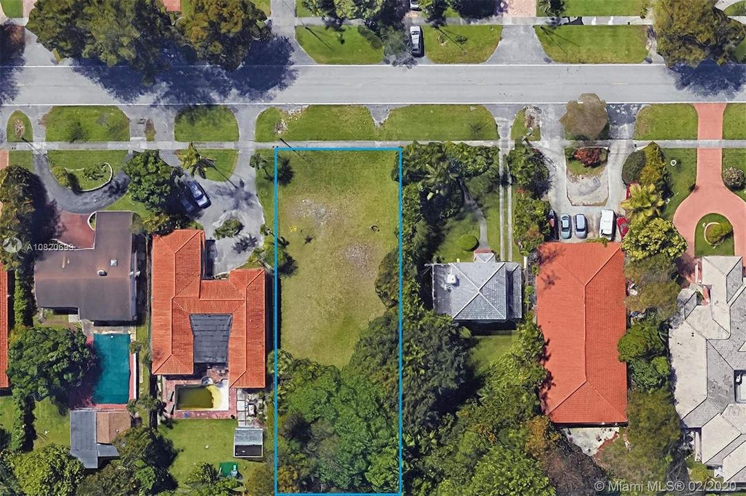 Vendido Recientemente: $350,000 (0.36 acres)