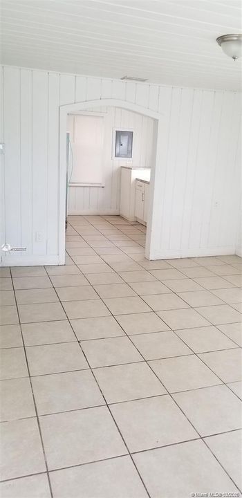 Недавно продано: $189,000 (3 спален, 2 ванн, 1025 Квадратных фут)