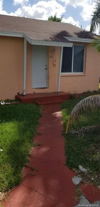 Недавно продано: $189,000 (3 спален, 2 ванн, 1025 Квадратных фут)