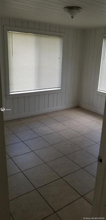 Недавно продано: $189,000 (3 спален, 2 ванн, 1025 Квадратных фут)