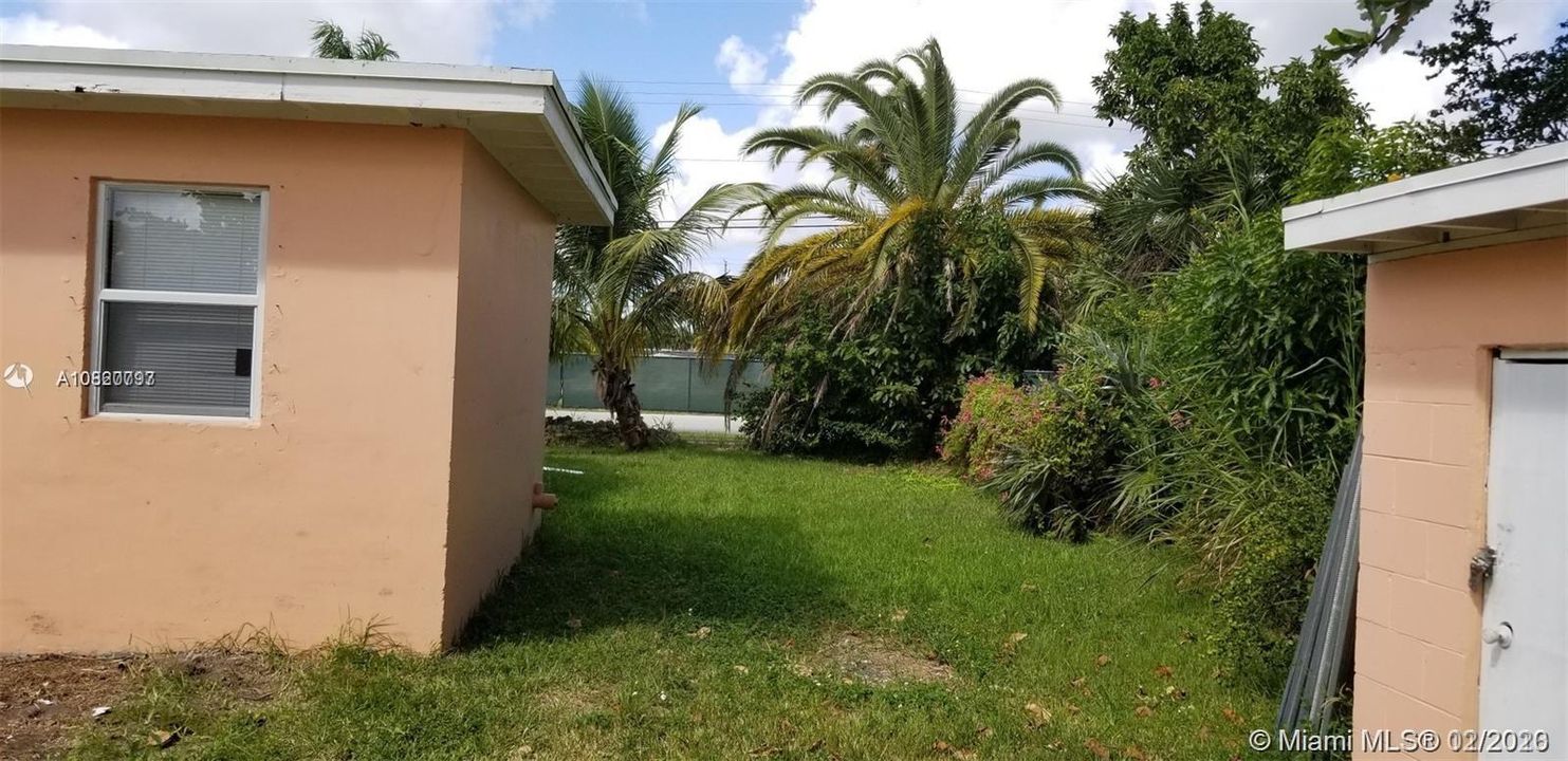 Недавно продано: $189,000 (3 спален, 2 ванн, 1025 Квадратных фут)