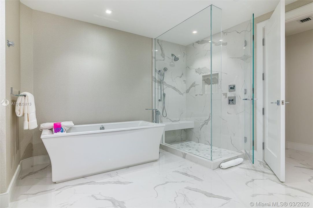 Recently Sold: $2,150,000 (3 beds, 3 baths, 2873 Square Feet)