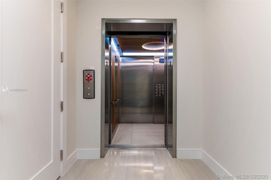 Recently Sold: $2,150,000 (3 beds, 3 baths, 2873 Square Feet)