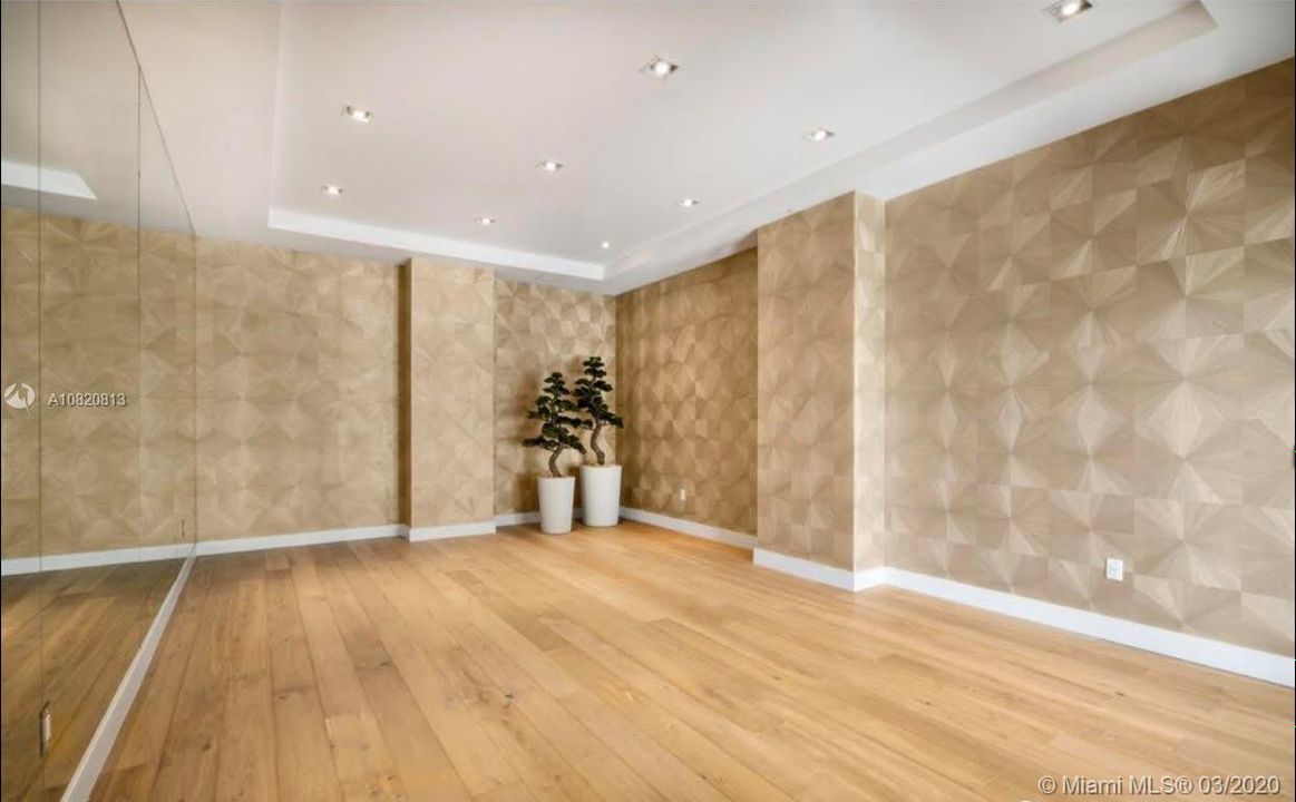 Recently Sold: $2,150,000 (3 beds, 3 baths, 2873 Square Feet)