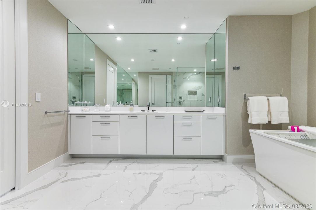 Recently Sold: $2,150,000 (3 beds, 3 baths, 2873 Square Feet)