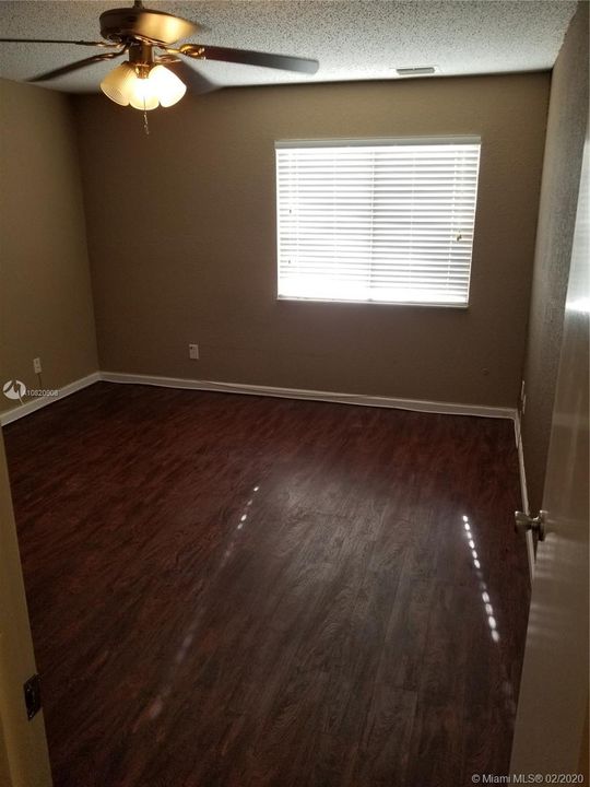 Recently Rented: $1,035 (1 beds, 1 baths, 815 Square Feet)