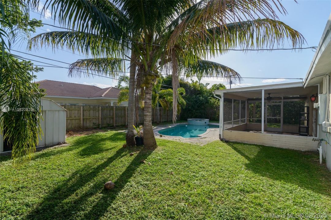 Vendido Recientemente: $364,800 (2 camas, 2 baños, 1209 Pies cuadrados)