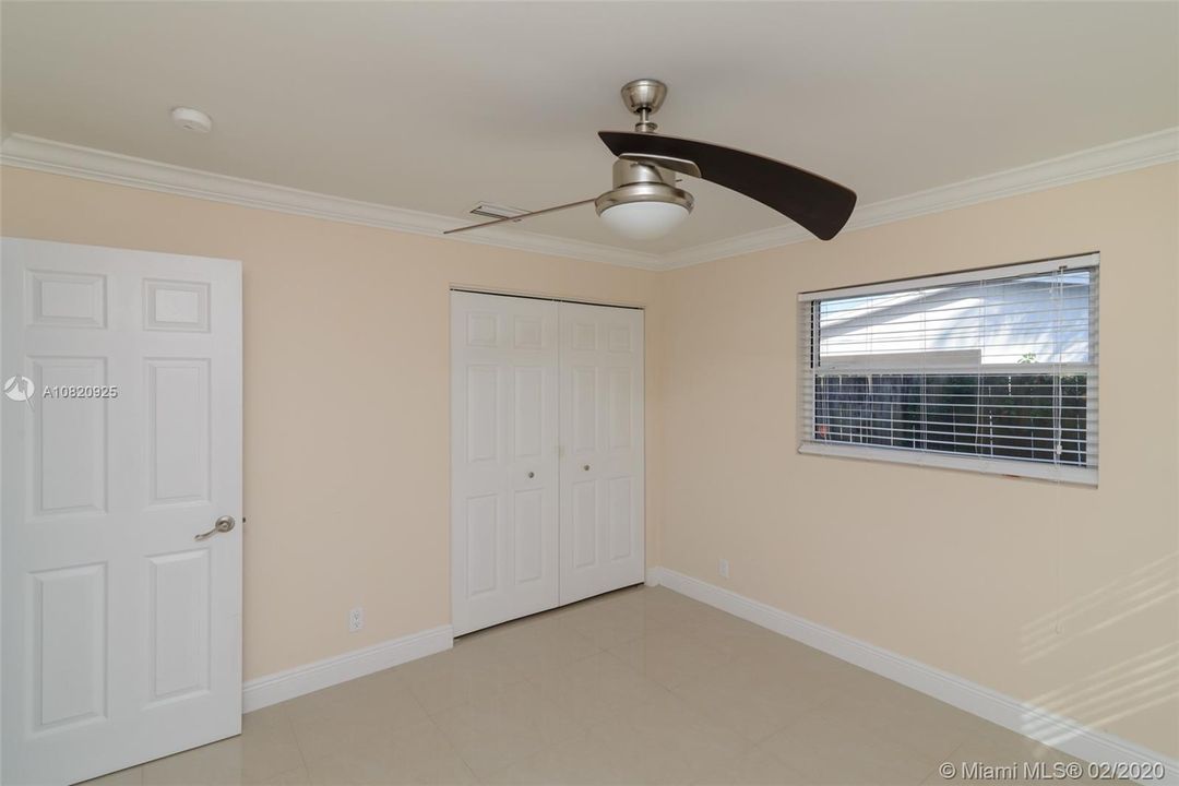 Vendido Recientemente: $364,800 (2 camas, 2 baños, 1209 Pies cuadrados)