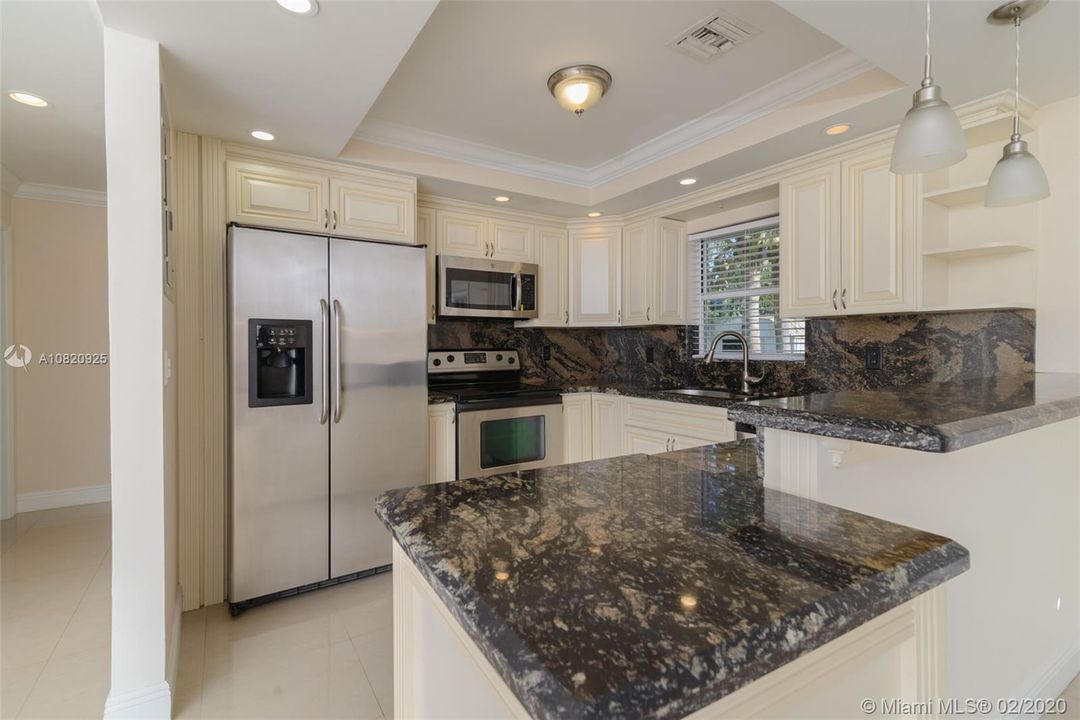 Vendido Recientemente: $364,800 (2 camas, 2 baños, 1209 Pies cuadrados)