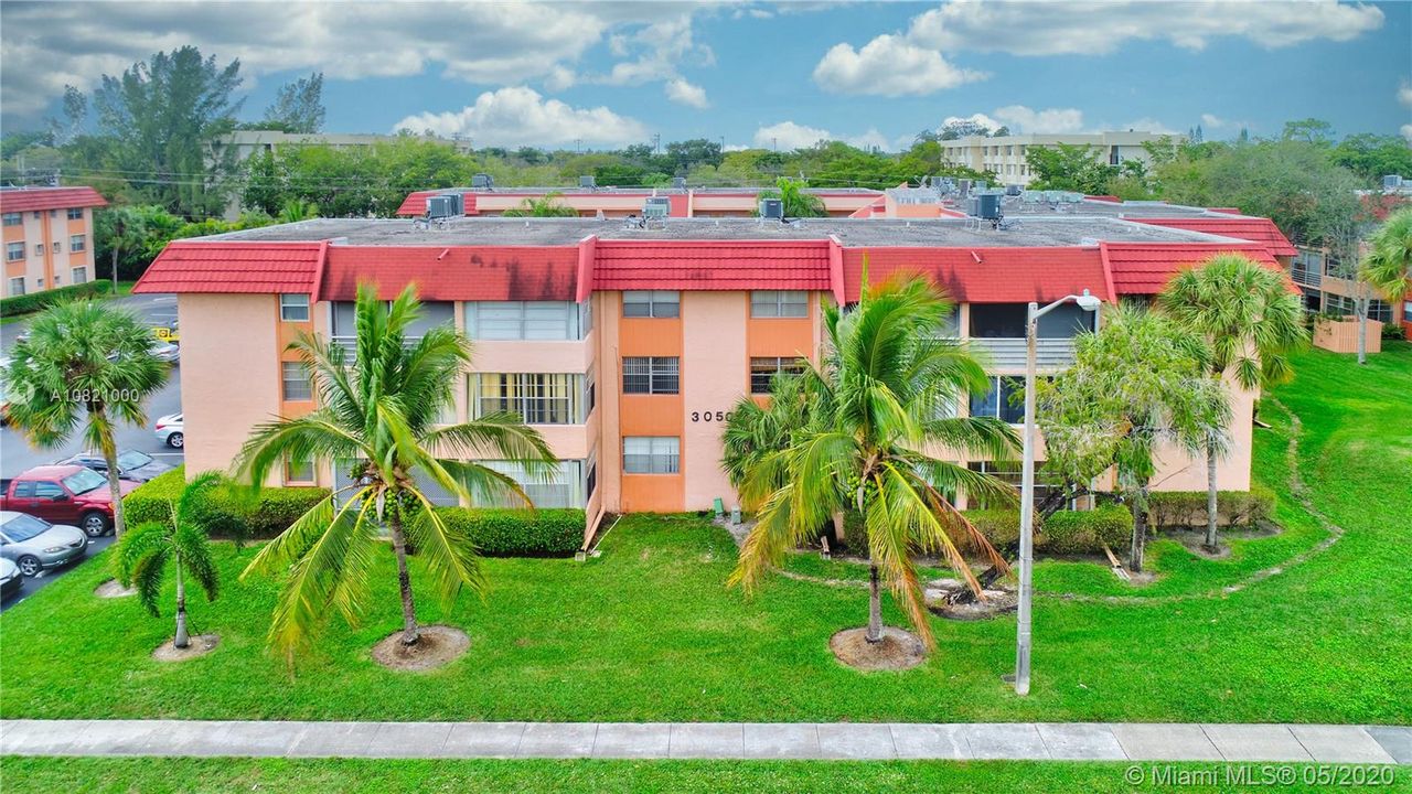 Recently Sold: $49,999 (1 beds, 1 baths, 721 Square Feet)