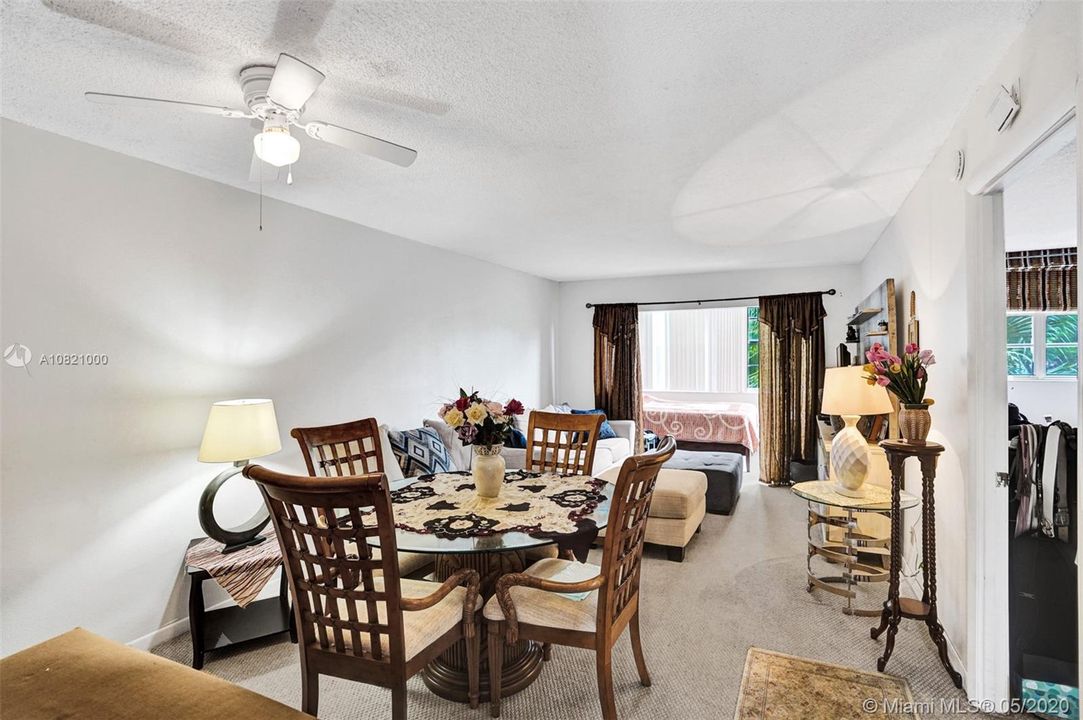 Recently Sold: $49,999 (1 beds, 1 baths, 721 Square Feet)