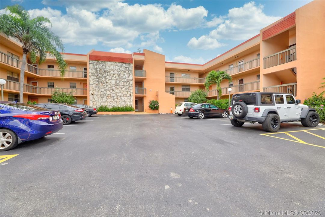 Recently Sold: $49,999 (1 beds, 1 baths, 721 Square Feet)