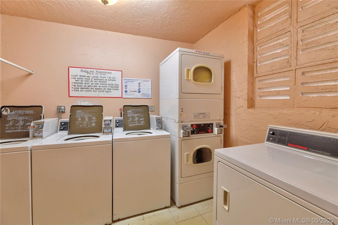 Recently Sold: $49,999 (1 beds, 1 baths, 721 Square Feet)