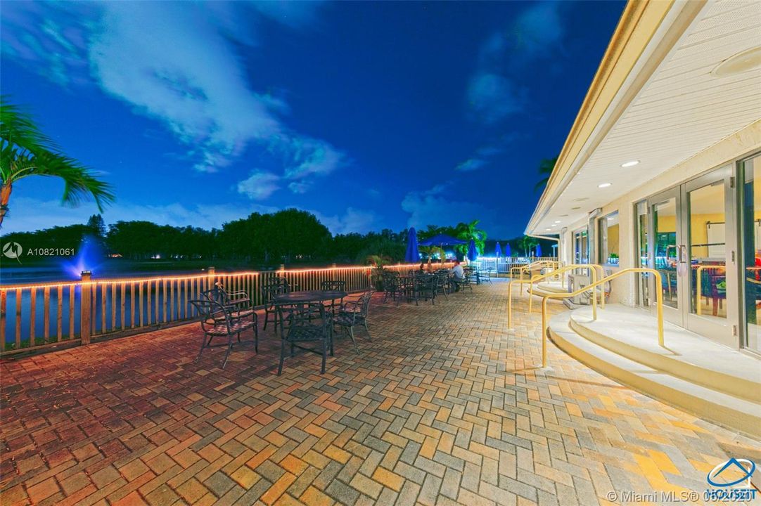 最近租的: $2,600 (3 贝兹, 2 浴室, 1712 平方英尺)