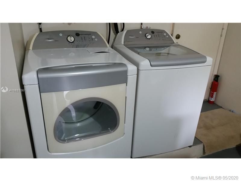 最近租的: $2,600 (3 贝兹, 2 浴室, 1712 平方英尺)