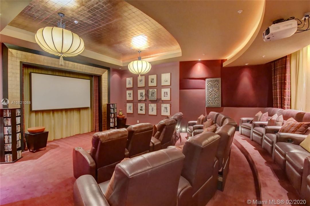 Vendido Recientemente: $959,500 (2 camas, 2 baños, 1478 Pies cuadrados)