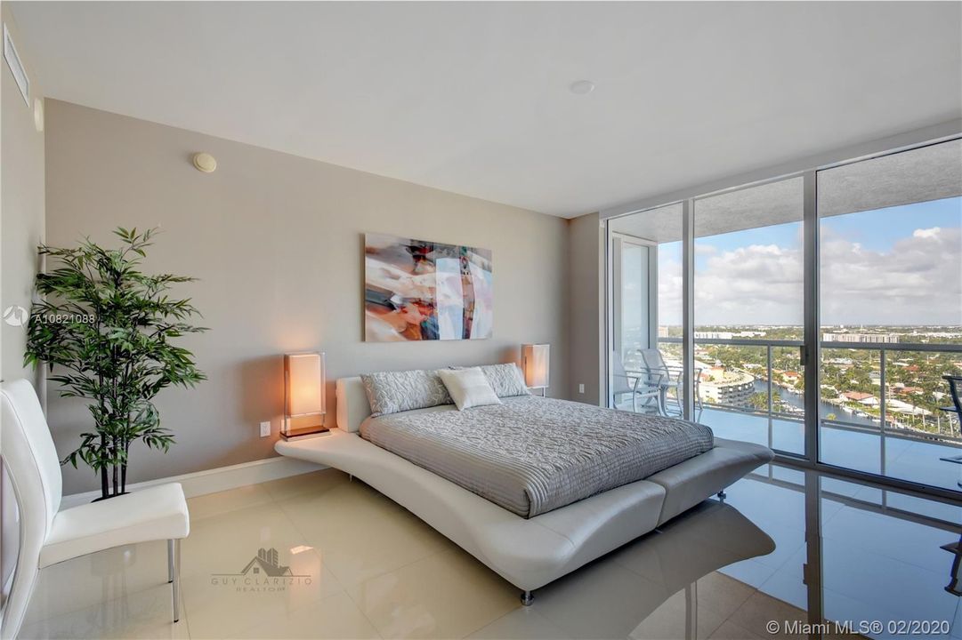 Vendido Recientemente: $959,500 (2 camas, 2 baños, 1478 Pies cuadrados)