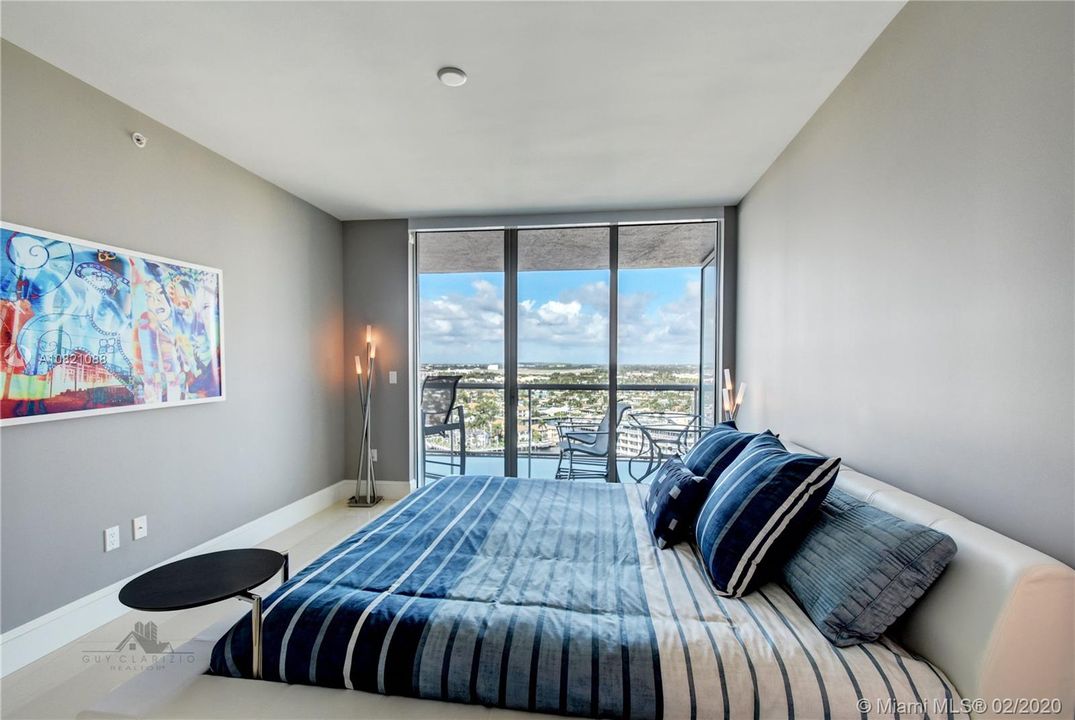 Vendido Recientemente: $959,500 (2 camas, 2 baños, 1478 Pies cuadrados)