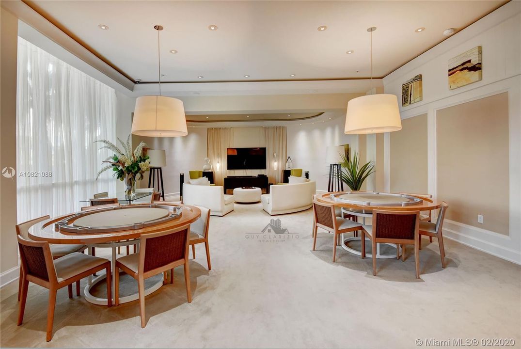 Vendido Recientemente: $959,500 (2 camas, 2 baños, 1478 Pies cuadrados)