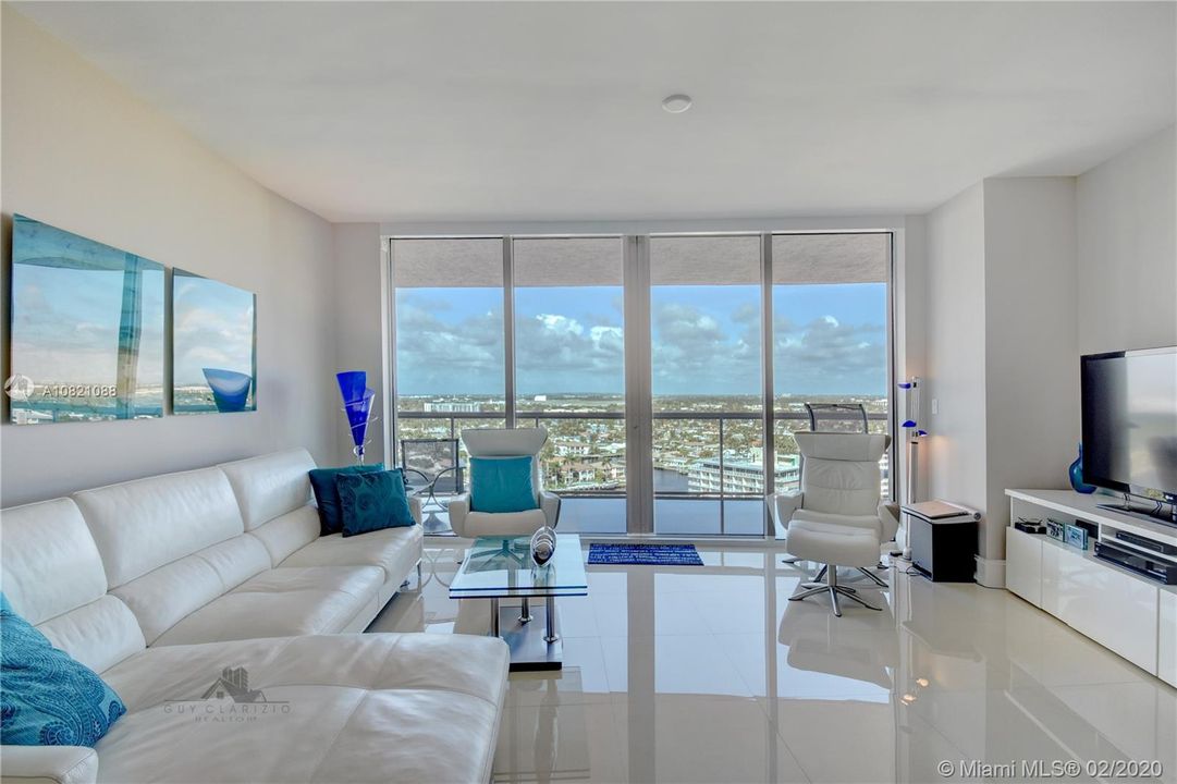 Vendido Recientemente: $959,500 (2 camas, 2 baños, 1478 Pies cuadrados)