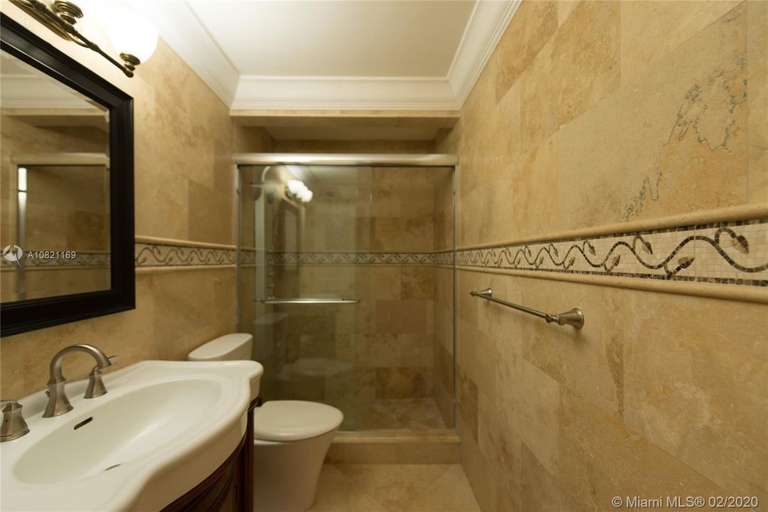 最近租的: $2,400 (2 贝兹, 1 浴室, 1290 平方英尺)