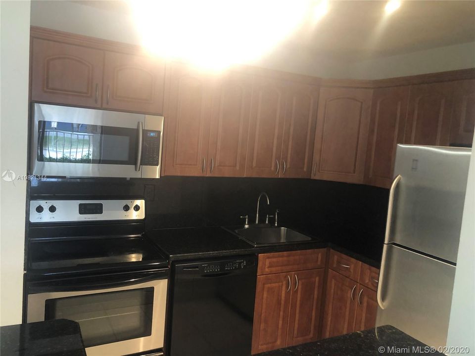 Recently Sold: $148,000 (2 beds, 1 baths, 867 Square Feet)