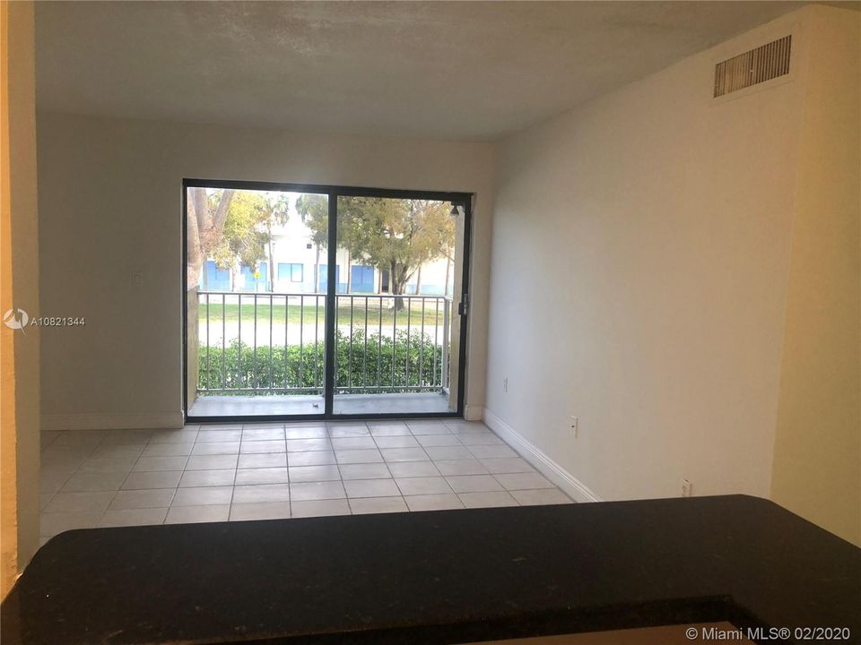 Vendido Recientemente: $148,000 (2 camas, 1 baños, 867 Pies cuadrados)