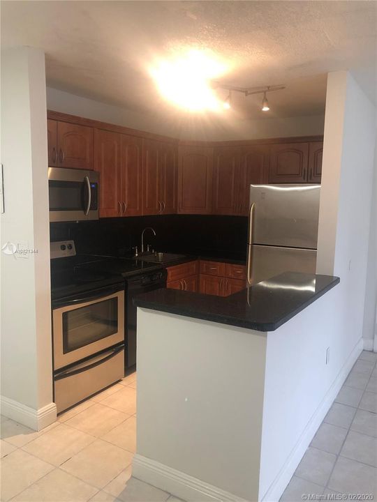 Recently Sold: $148,000 (2 beds, 1 baths, 867 Square Feet)