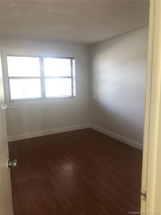 Vendido Recientemente: $148,000 (2 camas, 1 baños, 867 Pies cuadrados)