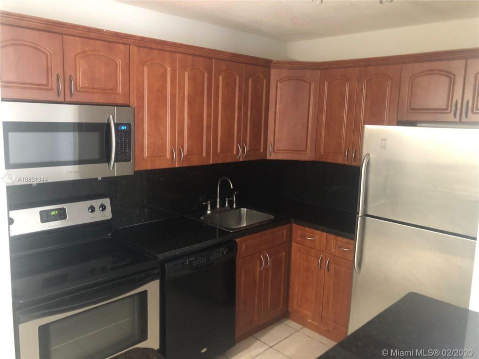 Recently Sold: $148,000 (2 beds, 1 baths, 867 Square Feet)