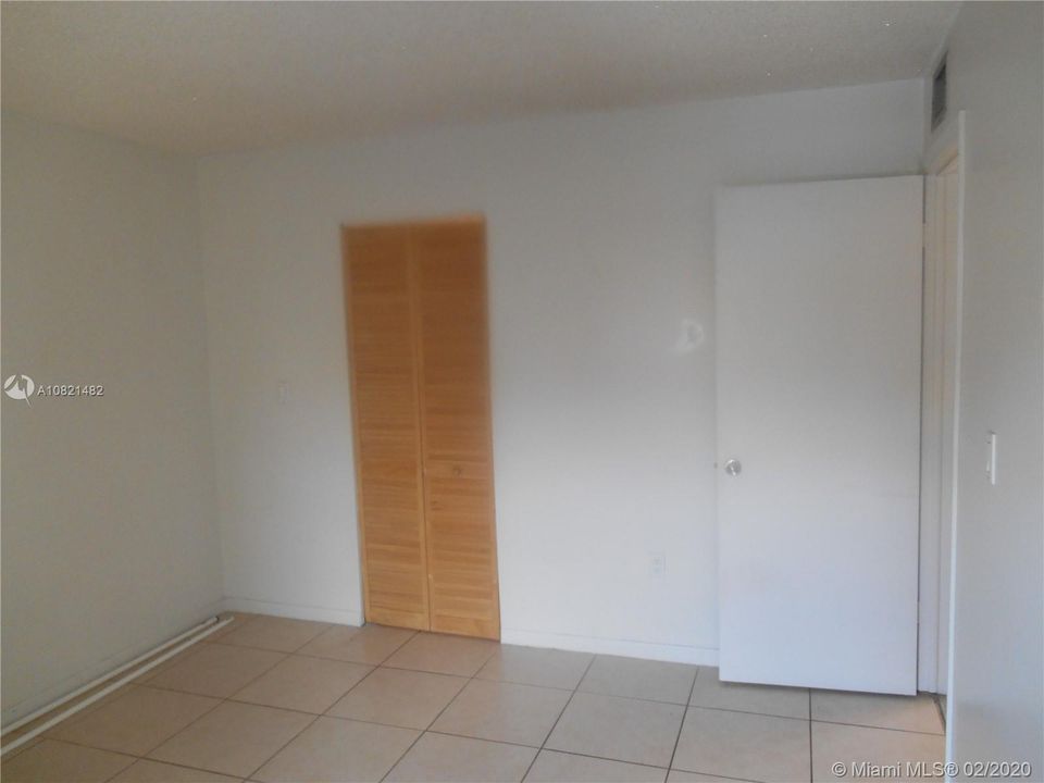 Recently Sold: $145,800 (1 beds, 1 baths, 614 Square Feet)