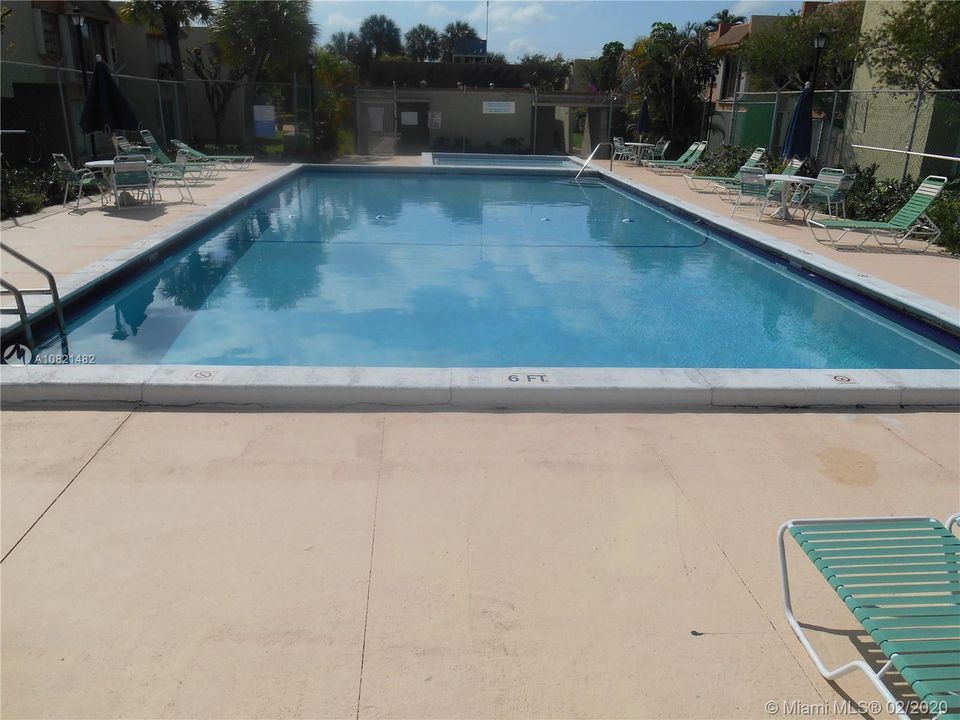 Recently Sold: $145,800 (1 beds, 1 baths, 614 Square Feet)