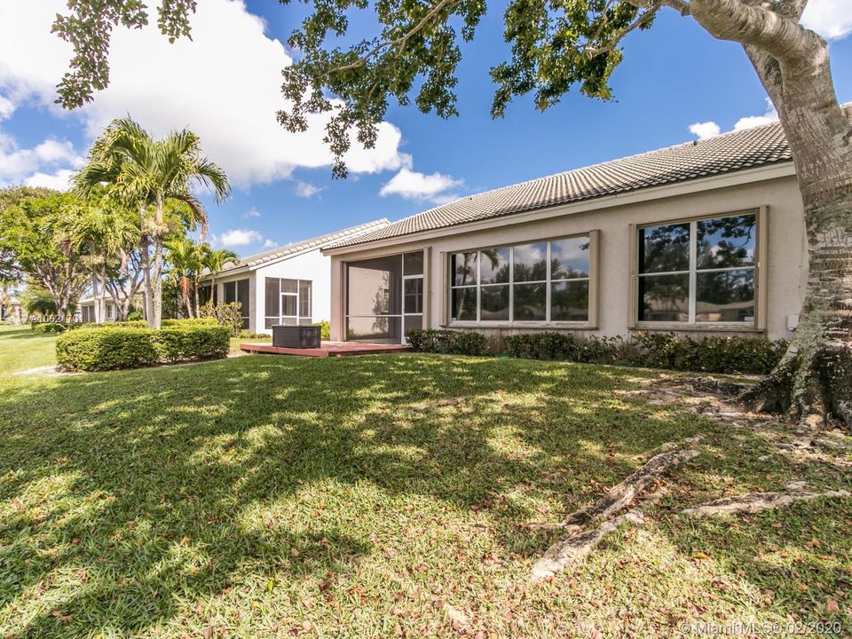 最近售出: $129,000 (2 贝兹, 2 浴室, 1820 平方英尺)