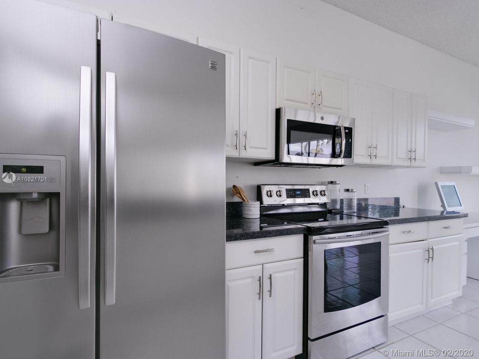 最近售出: $129,000 (2 贝兹, 2 浴室, 1820 平方英尺)