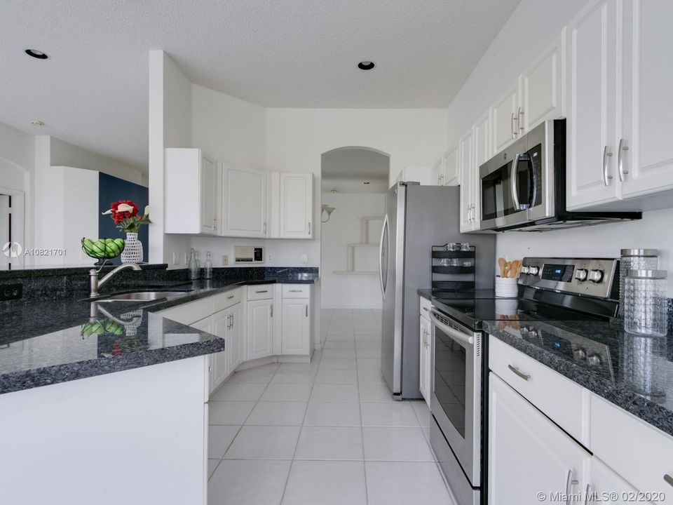 最近售出: $129,000 (2 贝兹, 2 浴室, 1820 平方英尺)