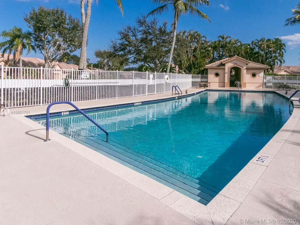 最近售出: $129,000 (2 贝兹, 2 浴室, 1820 平方英尺)