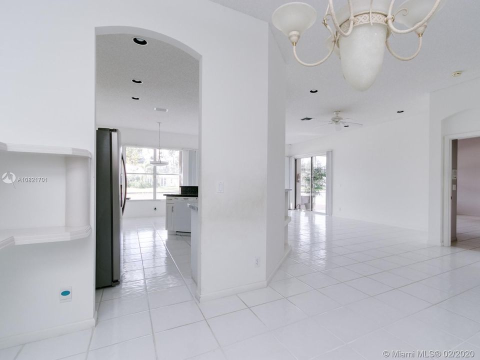 最近售出: $129,000 (2 贝兹, 2 浴室, 1820 平方英尺)