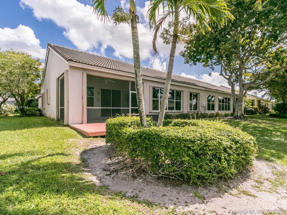 最近售出: $129,000 (2 贝兹, 2 浴室, 1820 平方英尺)