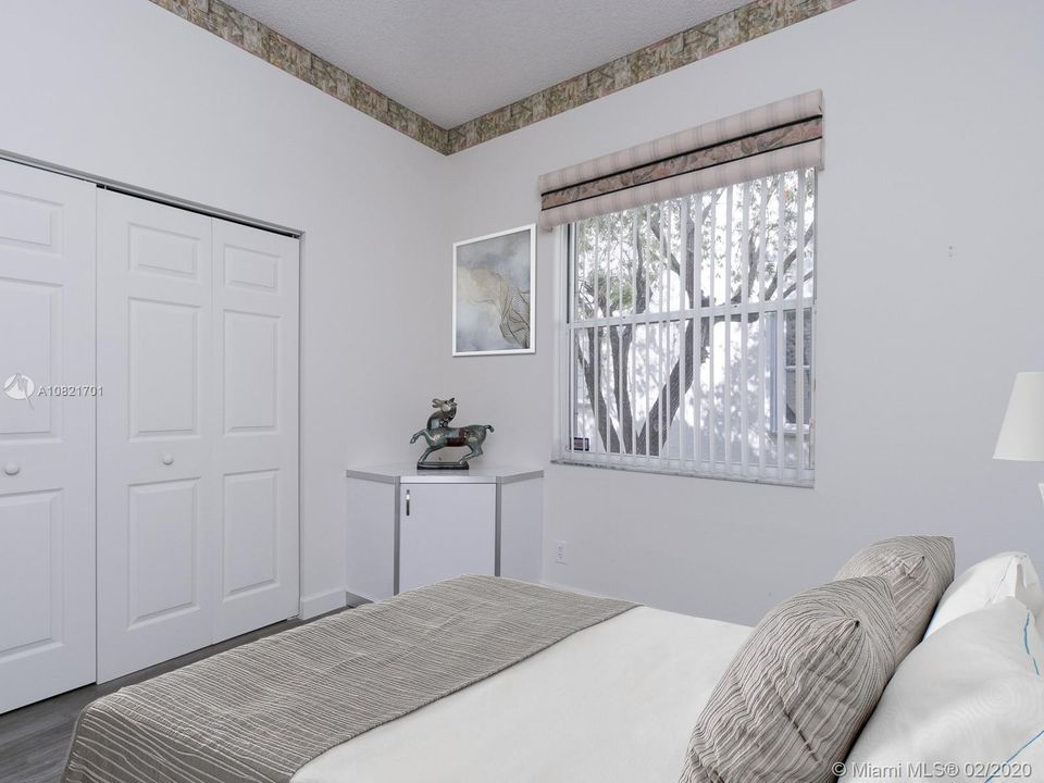 Photo has been virtually staged