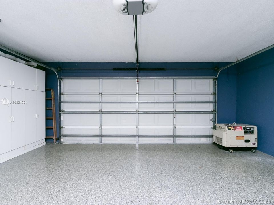 最近售出: $129,000 (2 贝兹, 2 浴室, 1820 平方英尺)