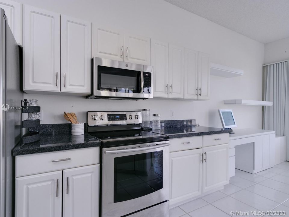 最近售出: $129,000 (2 贝兹, 2 浴室, 1820 平方英尺)