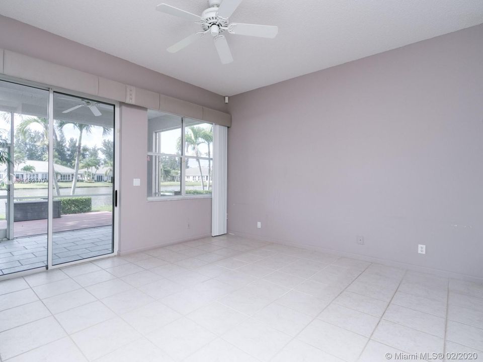 最近售出: $129,000 (2 贝兹, 2 浴室, 1820 平方英尺)