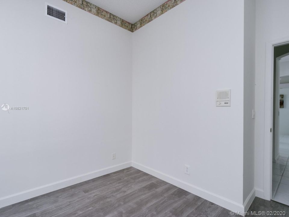 最近售出: $129,000 (2 贝兹, 2 浴室, 1820 平方英尺)